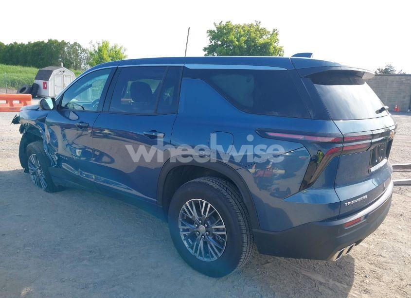 Photo 3 of 2024 Chevrolet Traverse FWD LS (VIN 1GNEREKS4RJ190066)