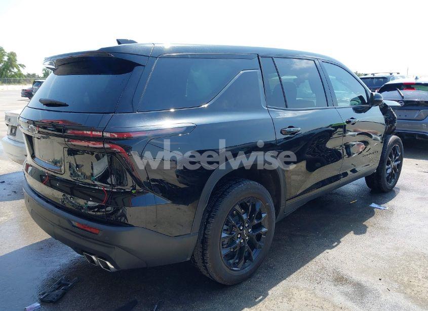 Photo 4 of 2024 Chevrolet Traverse FWD LS (VIN 1GNEREKS7RJ193074)