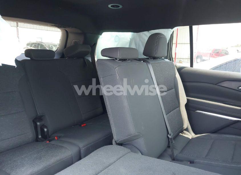 Photo 8 of 2024 Chevrolet Traverse FWD LS (VIN 1GNEREKS7RJ193074)