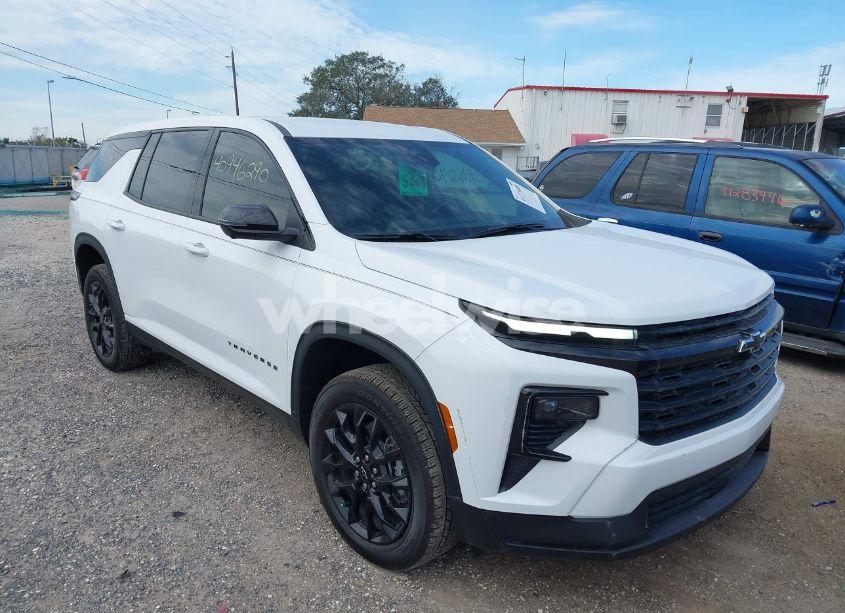 2024 Chevrolet Traverse FWD LS (VIN 1GNEREKSXRJ175524) main photo