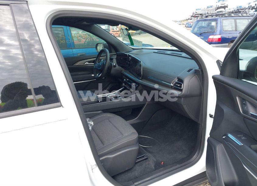 Photo 5 of 2024 Chevrolet Traverse FWD LS (VIN 1GNEREKSXRJ175524)