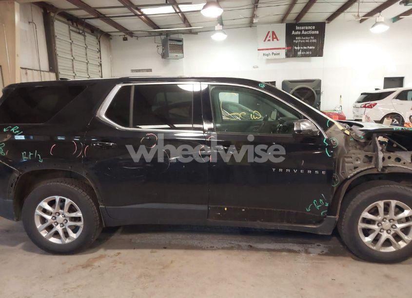 Photo 14 of 2019 Chevrolet Traverse LS (VIN 1GNERFKW0KJ149237)