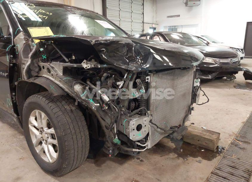 Photo 6 of 2019 Chevrolet Traverse LS (VIN 1GNERFKW0KJ149237)