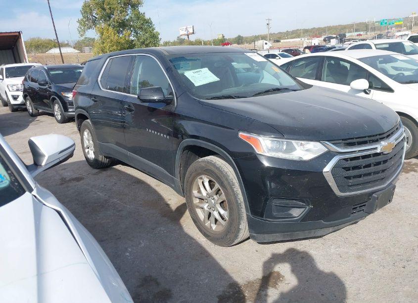2019 Chevrolet Traverse LS (VIN 1GNERFKW0KJ198650) main photo