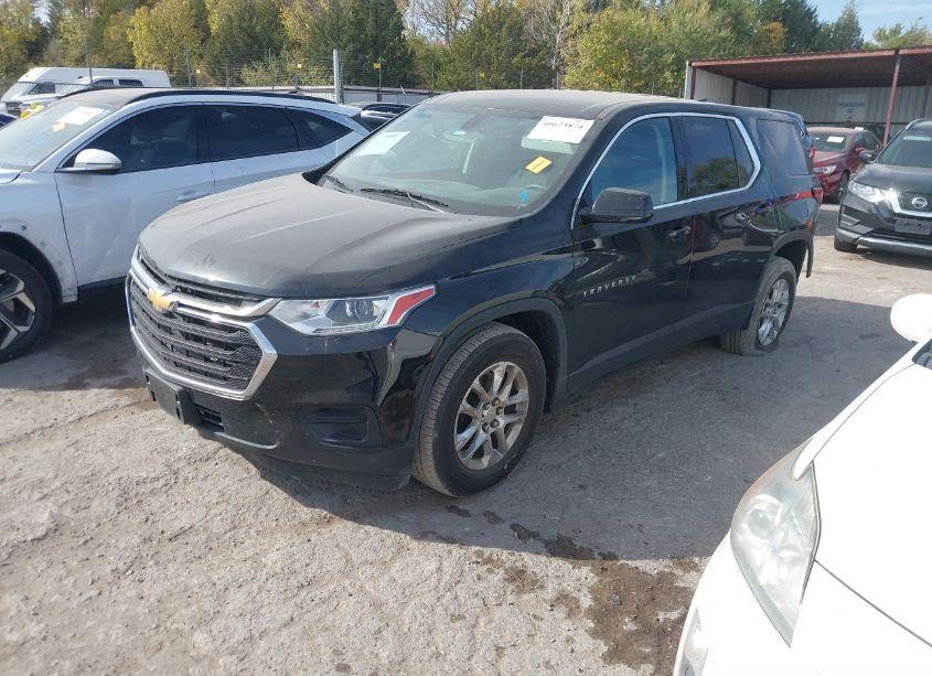 Photo 2 of 2019 Chevrolet Traverse LS (VIN 1GNERFKW0KJ198650)