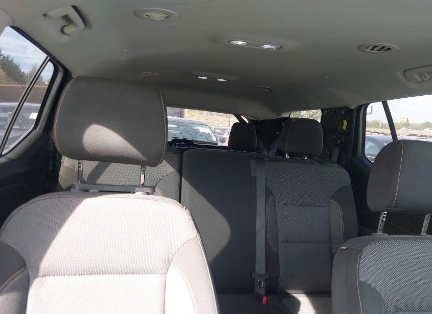 Photo 8 of 2019 Chevrolet Traverse LS (VIN 1GNERFKW0KJ198650)