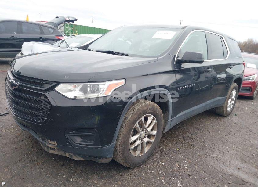 Photo 2 of 2020 Chevrolet Traverse FWD LS (VIN 1GNERFKW0LJ109421)