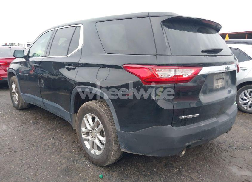 Photo 3 of 2020 Chevrolet Traverse FWD LS (VIN 1GNERFKW0LJ109421)