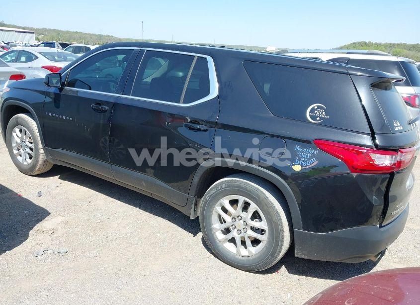 Photo 3 of 2020 Chevrolet Traverse FWD LS (VIN 1GNERFKW0LJ172972)