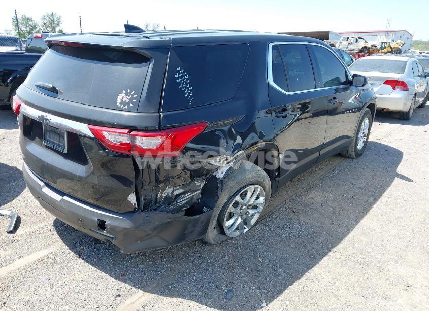Photo 4 of 2020 Chevrolet Traverse FWD LS (VIN 1GNERFKW0LJ172972)