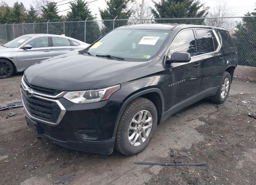 Photo 2 of 2021 Chevrolet Traverse FWD LS (VIN 1GNERFKW0MJ109548)