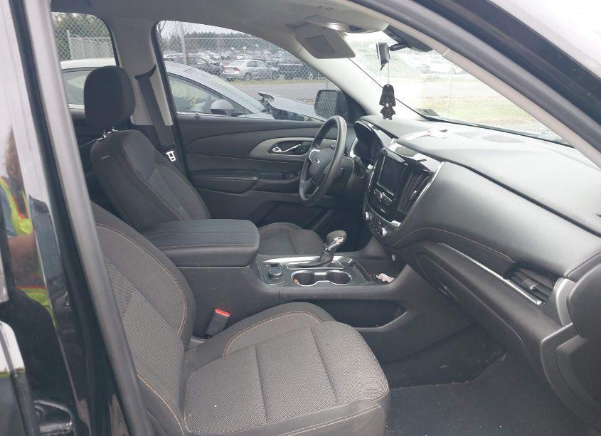 Photo 5 of 2021 Chevrolet Traverse FWD LS (VIN 1GNERFKW0MJ109548)