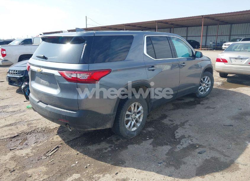 Photo 4 of 2021 Chevrolet Traverse FWD LS (VIN 1GNERFKW0MJ158961)