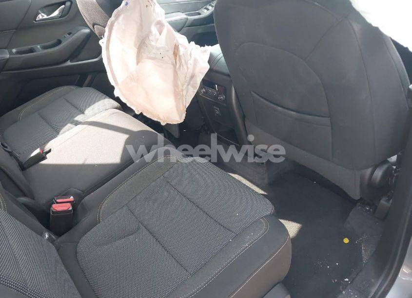 Photo 8 of 2021 Chevrolet Traverse FWD LS (VIN 1GNERFKW0MJ158961)