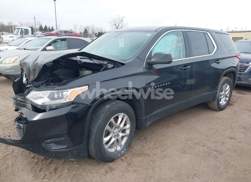 Photo 2 of 2021 Chevrolet Traverse FWD LS (VIN 1GNERFKW0MJ168602)