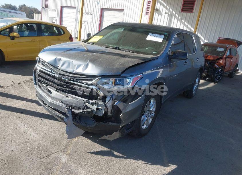 Photo 2 of 2021 Chevrolet Traverse FWD LS (VIN 1GNERFKW0MJ198778)