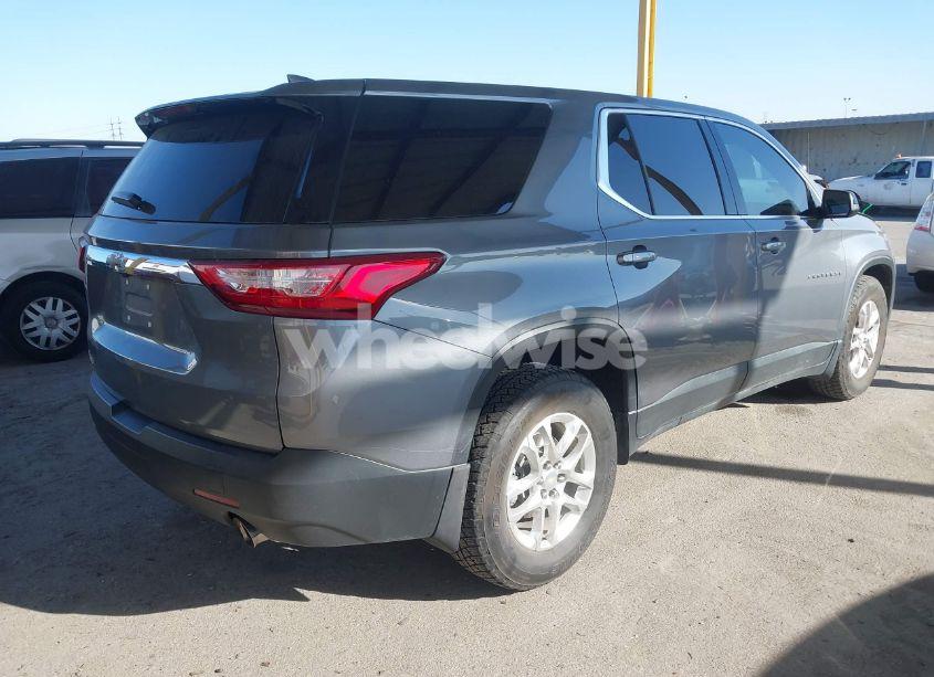 Photo 4 of 2021 Chevrolet Traverse FWD LS (VIN 1GNERFKW0MJ198778)
