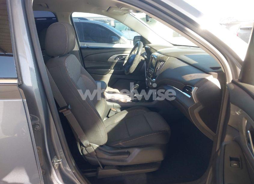 Photo 5 of 2021 Chevrolet Traverse FWD LS (VIN 1GNERFKW0MJ198778)