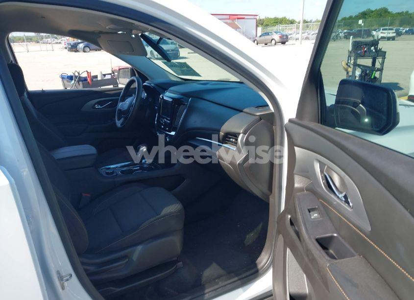 Photo 5 of 2021 Chevrolet Traverse FWD LS (VIN 1GNERFKW0MJ240592)