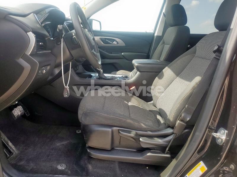 Photo 4 of 2021 CHEVROLET TRAVERSE LS (VIN 1GNERFKW0MJ249115)