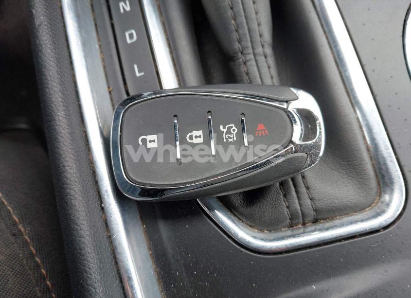 Photo 11 of 2018 Chevrolet Traverse LS (VIN 1GNERFKW1JJ257896)