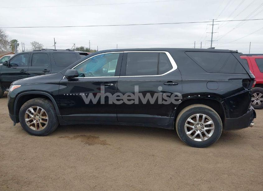 Photo 14 of 2018 Chevrolet Traverse LS (VIN 1GNERFKW1JJ257896)