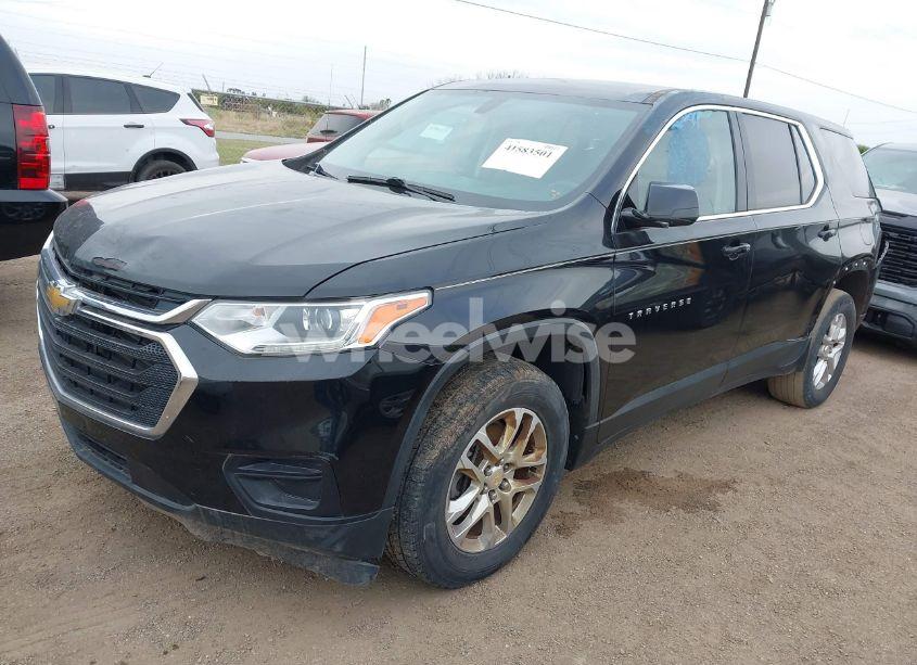 Photo 2 of 2018 Chevrolet Traverse LS (VIN 1GNERFKW1JJ257896)