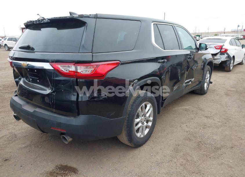 Photo 4 of 2018 Chevrolet Traverse LS (VIN 1GNERFKW1JJ257896)