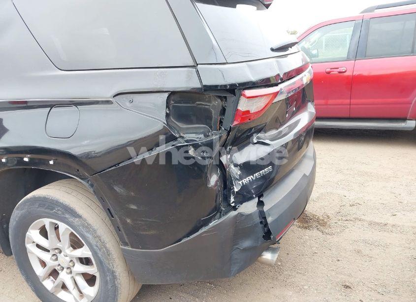 Photo 6 of 2018 Chevrolet Traverse LS (VIN 1GNERFKW1JJ257896)