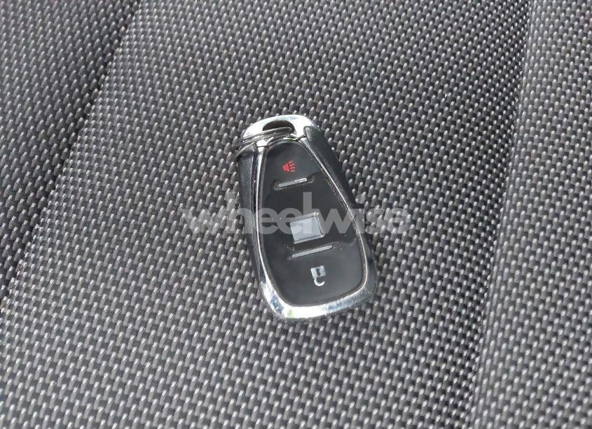 Photo 11 of 2018 Chevrolet Traverse LS (VIN 1GNERFKW1JJ266971)