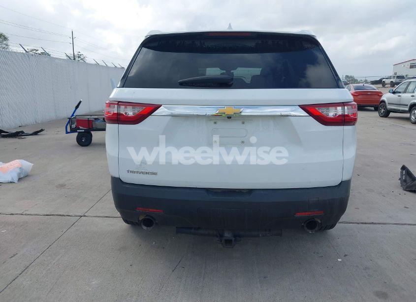 Photo 16 of 2018 Chevrolet Traverse LS (VIN 1GNERFKW1JJ266971)