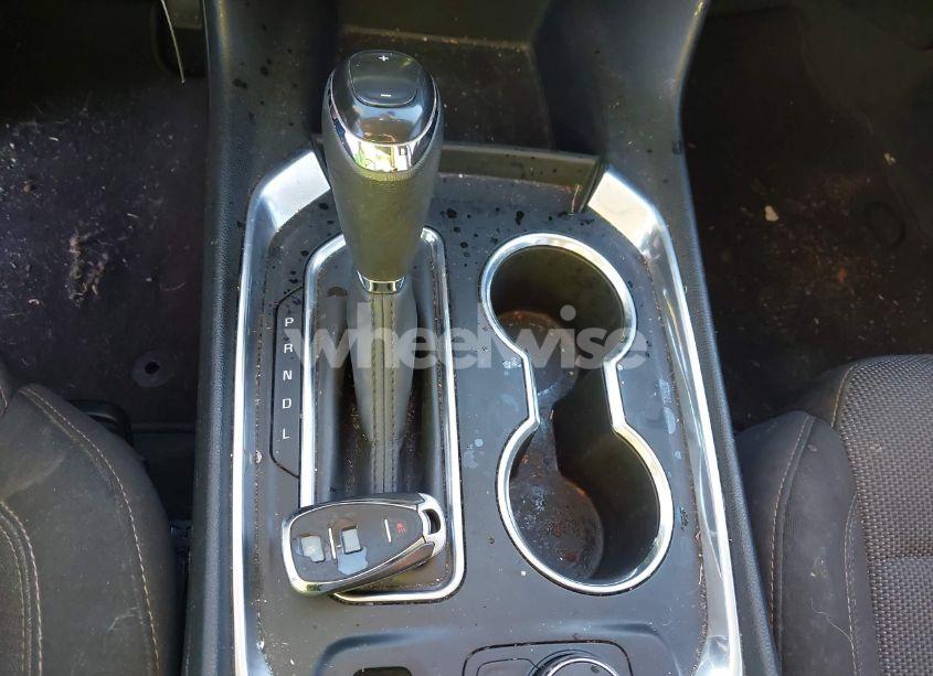 Photo 11 of 2019 Chevrolet Traverse LS (VIN 1GNERFKW1KJ207291)