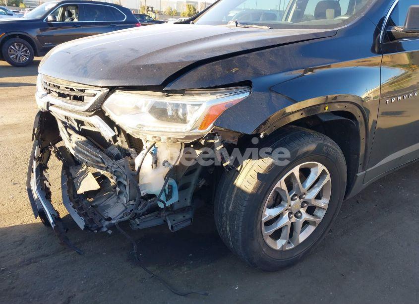 Photo 12 of 2019 Chevrolet Traverse LS (VIN 1GNERFKW1KJ207291)