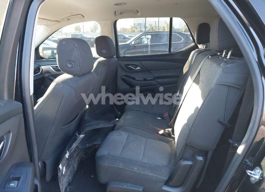 Photo 8 of 2019 Chevrolet Traverse LS (VIN 1GNERFKW1KJ207291)