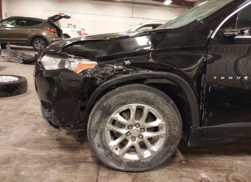 Photo 16 of 2019 Chevrolet Traverse LS (VIN 1GNERFKW1KJ257916)