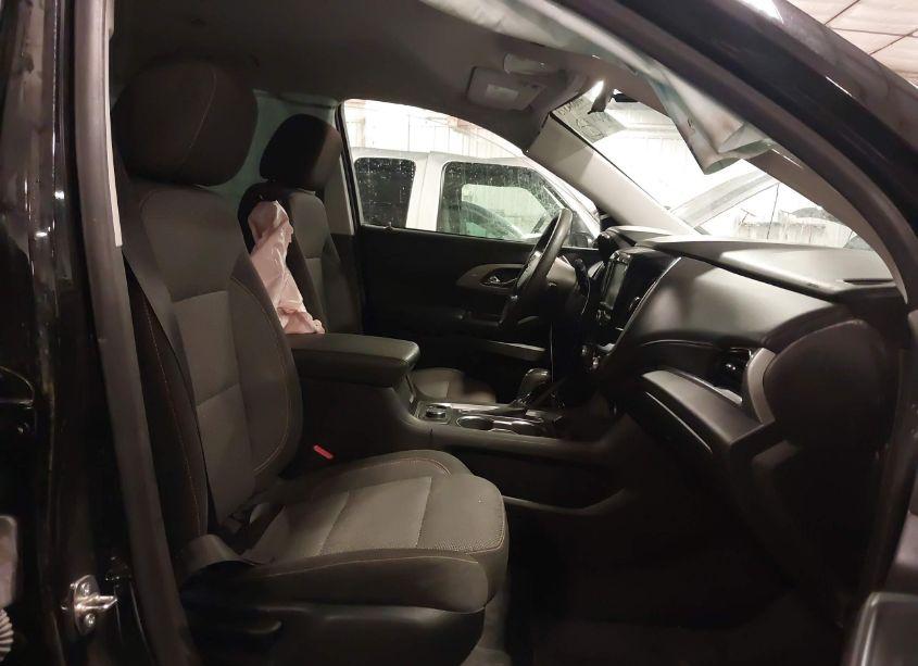 Photo 5 of 2019 Chevrolet Traverse LS (VIN 1GNERFKW1KJ257916)