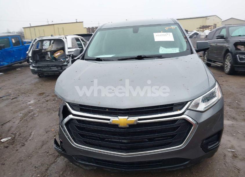 Photo 12 of 2019 Chevrolet Traverse LS (VIN 1GNERFKW1KJ270293)