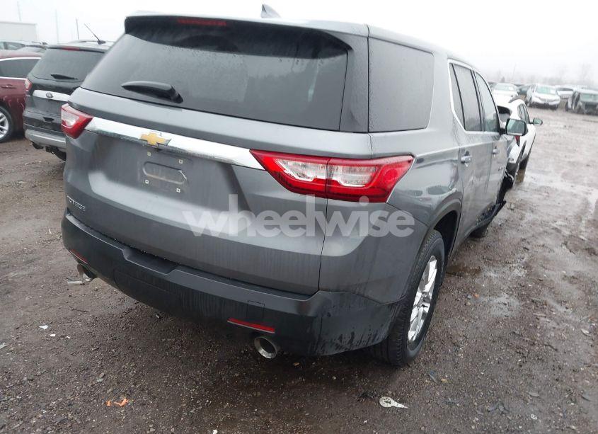 Photo 4 of 2019 Chevrolet Traverse LS (VIN 1GNERFKW1KJ270293)