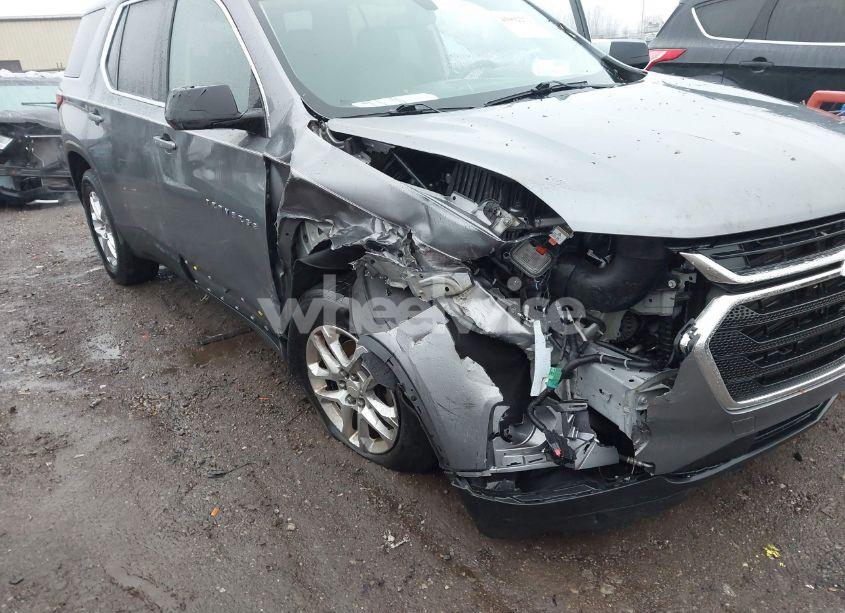 Photo 6 of 2019 Chevrolet Traverse LS (VIN 1GNERFKW1KJ270293)