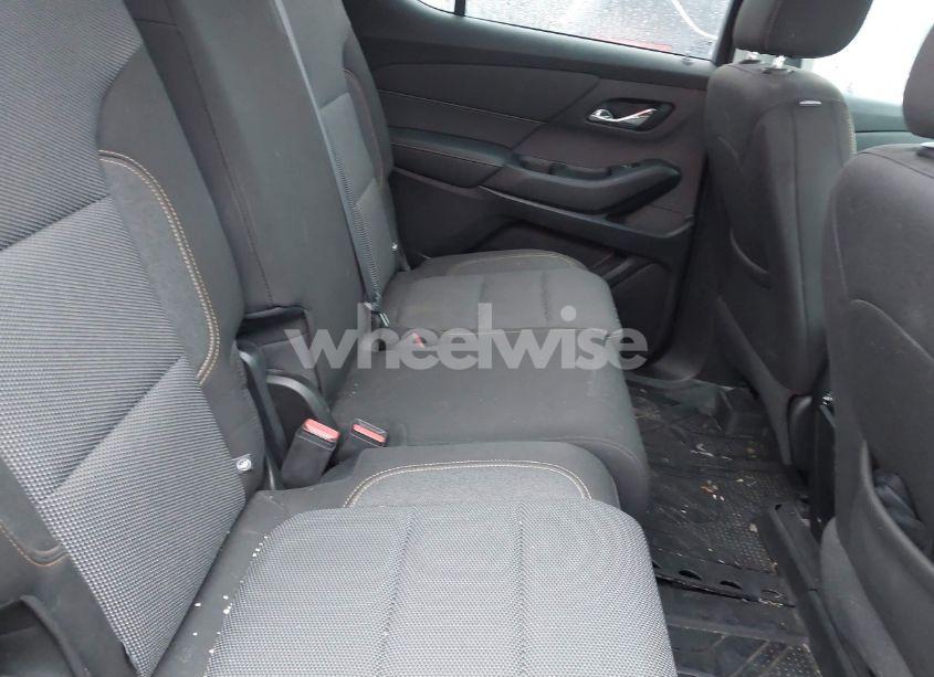 Photo 8 of 2019 Chevrolet Traverse LS (VIN 1GNERFKW1KJ270293)