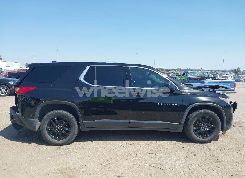 Photo 13 of 2019 Chevrolet Traverse LS (VIN 1GNERFKW1KJ310856)