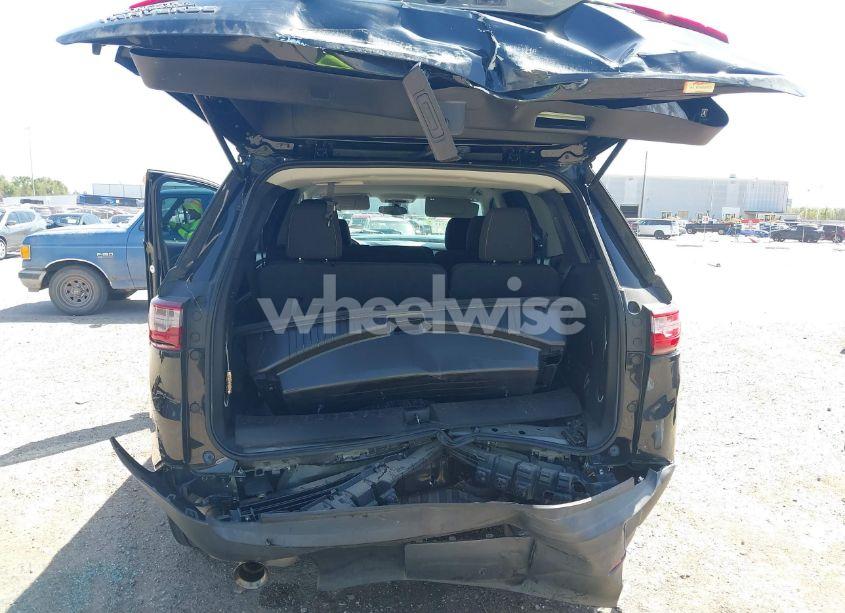 Photo 17 of 2019 Chevrolet Traverse LS (VIN 1GNERFKW1KJ310856)