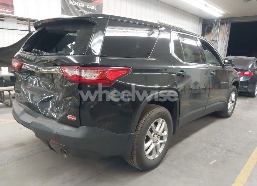 Photo 4 of 2020 Chevrolet Traverse FWD LS (VIN 1GNERFKW1LJ185651)