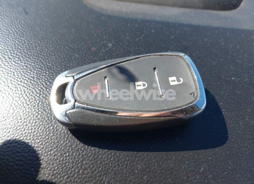 Photo 11 of 2020 Chevrolet Traverse FWD LS (VIN 1GNERFKW1LJ188310)