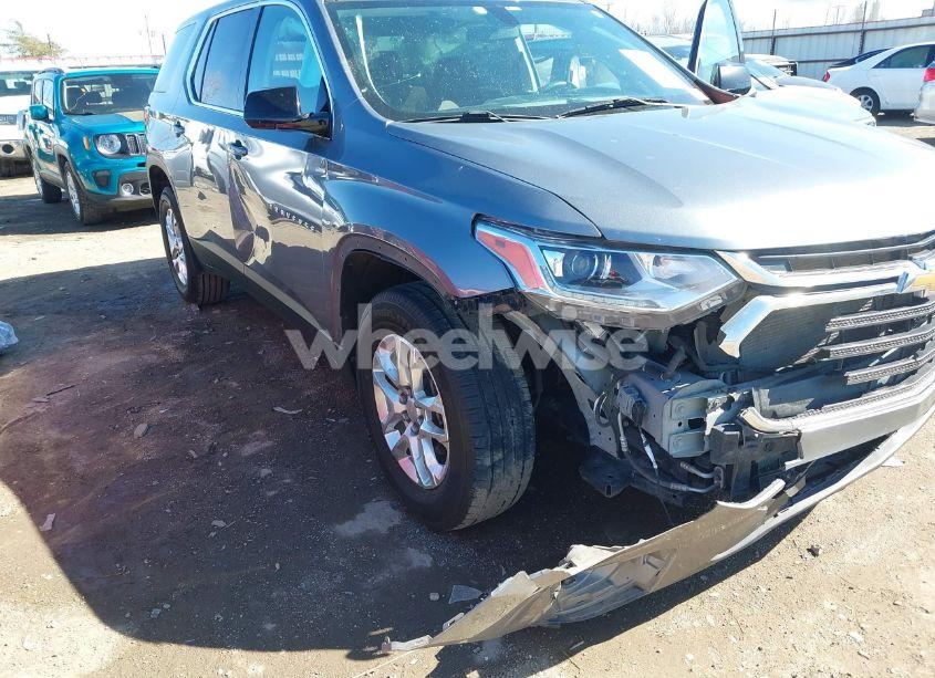 Photo 6 of 2020 Chevrolet Traverse FWD LS (VIN 1GNERFKW1LJ188310)