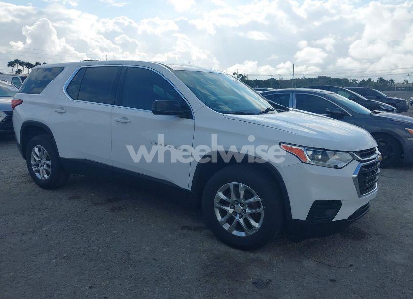 2020 Chevrolet Traverse FWD LS (VIN 1GNERFKW1LJ189991) main photo