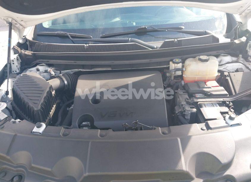 Photo 10 of 2020 Chevrolet Traverse FWD LS (VIN 1GNERFKW1LJ189991)