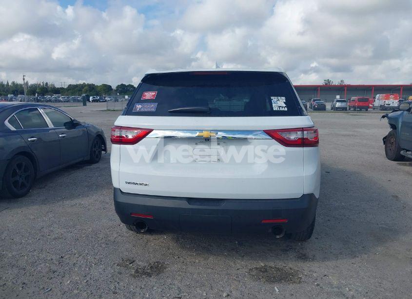 Photo 16 of 2020 Chevrolet Traverse FWD LS (VIN 1GNERFKW1LJ189991)