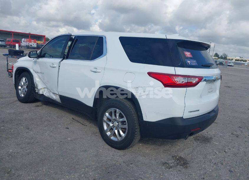 Photo 3 of 2020 Chevrolet Traverse FWD LS (VIN 1GNERFKW1LJ189991)
