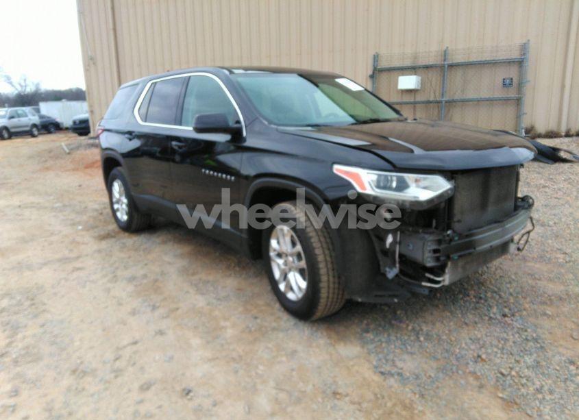 2021 Chevrolet Traverse FWD LS (VIN 1GNERFKW1MJ110692) main photo